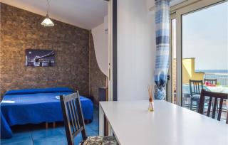 Stunning Apartment In Capo Dorlando - Capo dʼOrlando - 2