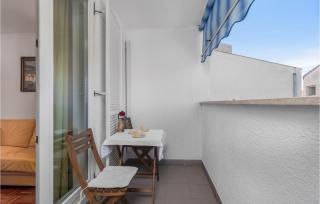 Stunning Apartment In Crikvenica - Crikvenica - 4