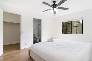 2BR Plus Bonus Room and Pool Access Near Universal Studios - Los Angeles - 1