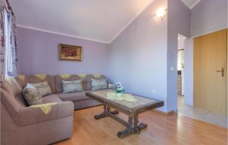 Two-Bedroom Apartment In Peroj - 6