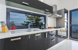 4 Bedroom Beautiful Home In Labin - 5