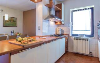 Cozy Apartment In Pula With Wifi - Pula - 2