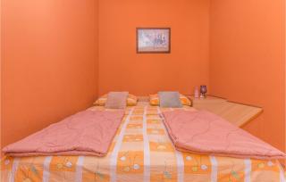 2 Bedroom Amazing Apartment In Turanj - Turanj - 3
