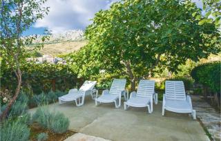 2 Bedroom Awesome Apartment In Dugi Rat - Dugi Rat - 5