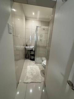 Serenity Stay - Windhoek - 8