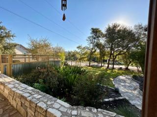 Stylish Cottage in West Austin - Austin - 8