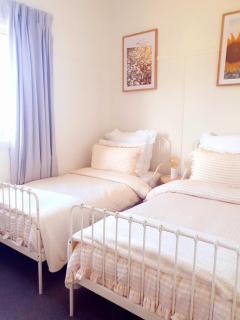 Willows Cottage on Anzac - 2