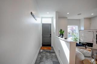 Beautiful modern 2Bdr sunny home with French decor - Hamilton - 3