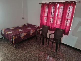 Masuti Guest House - Akalkot - 3