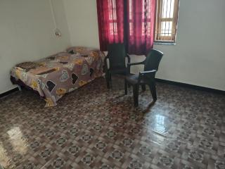 Masuti Guest House - Akalkot - 5