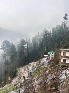 The Himalyan Sukoon Villa Near Jibhi - 4