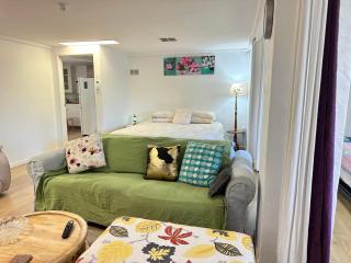 Zen Escape Guest House " Location 1" - Romantic Escape, Cozy Delight, Oasis Suite - Brisbane - 2