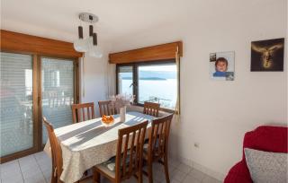 3 Bedroom Beautiful Apartment In Klek - 8