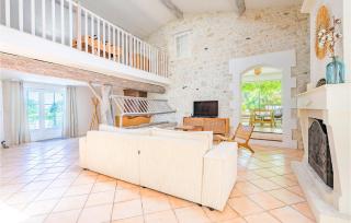 Stunning Home In Médis - 7