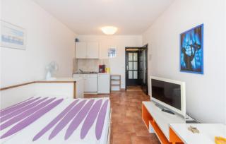 Nice Apartment In Jadranovo - Jadranovo - 6