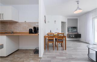 Lovely Apartment In Zadar With Wifi - 7