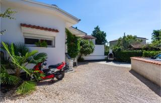 2 Bedroom Amazing Apartment In Malinska - Malinska - 3