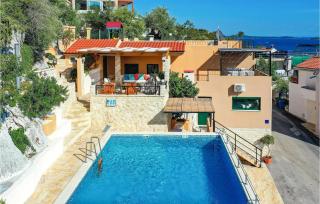 Awesome Home In Vinisce - Vinišće - 9