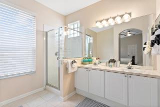 Last Minute Disney Getaway! Private Pool, Hot Tub & Games Room. Book Now! #64097 - Kissimmee - 3