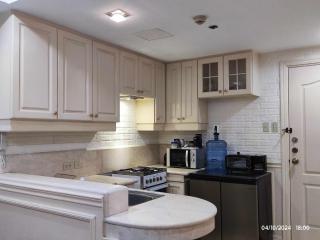Condo with seaview in malate - Manilla - 5