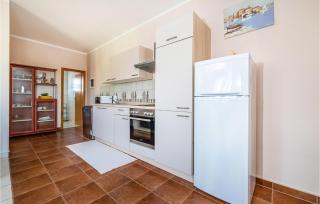 1 Bedroom Nice Apartment In Razanac - Ražanac - 5