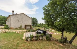 Stunning Home In Buje With Wifi - 8