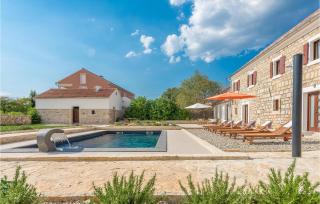 Four-Bedroom Holiday Home In Citluk - Čitluk - 3