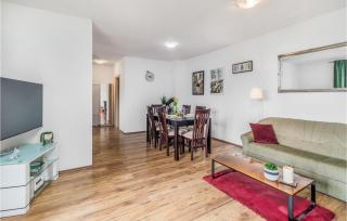 Awesome Apartment In Novi Vinodolski - 9