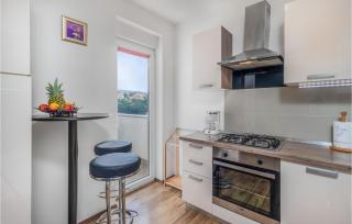 Awesome Apartment In Novi Vinodolski - 4