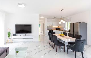 Stunning Home In Primorski Dolac - Primorski Dolac - 7