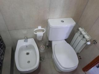 Nuevo Piso Céntrico con Vista al lago 2 o 3 personas 1 mascota OK - Bariloche - 1