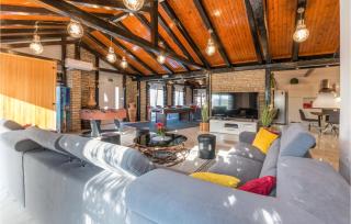 Nice Home In Turanj With Jacuzzi - Turanj (Torrette) - 8