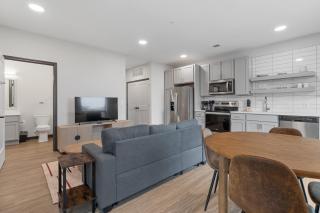 CozySuites Mass with parking lounge & roof deck #28 - 7