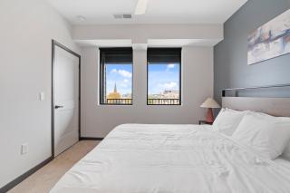 CozySuites Mass with parking lounge & roof deck #28 - Indianápolis - 4