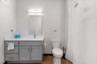 CozySuites Mass with parking lounge & roof deck #28 - Indianápolis - 2