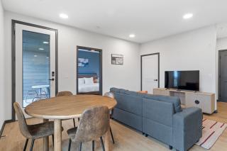 CozySuites Mass with parking lounge & roof deck #27 - Indianápolis - 9