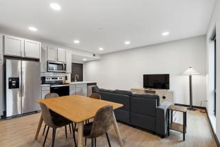CozySuites Mass with parking lounge & roof deck #41 - Indianápolis - 1