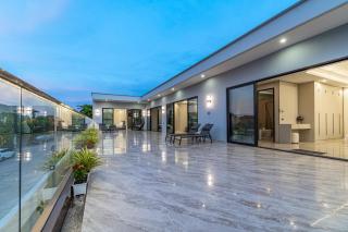 Jomtien Beach 5 bedrooms - independent swimming pool and KTV - Jomtien Beach - 2