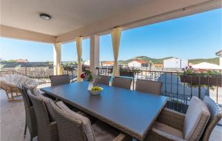 Amazing Home In Sukosan With Wifi - 4