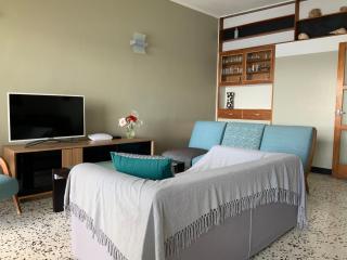 SEA FRONT RETRO STYLE APPARTMENT - 7