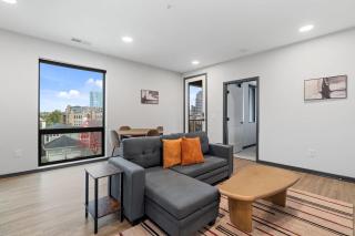 CozySuites Mass with parking lounge & roof deck #39 - Indianapolis - 0