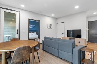 CozySuites Mass with parking lounge & roof deck #39 - Indianapolis - 8