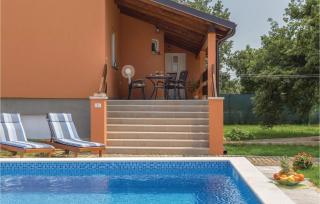 Three-Bedroom Holiday Home In Vodnjan - 3