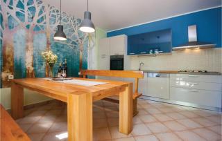 Awesome Home In Lozovac With Jacuzzi - Lozovac - 5