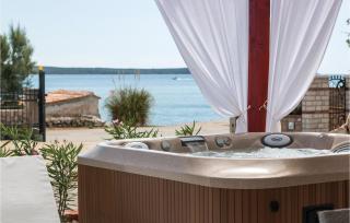 Beach Front Home In Nerezine - Nerezine - 7