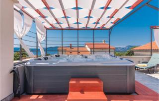 Lovely Home In Pinezici - 0