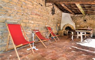 Amazing Home In Sernhac With Wifi - Sernhac - 2