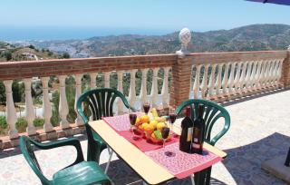 Gorgeous Home In Torrox With Kitchen - Torrox - 4