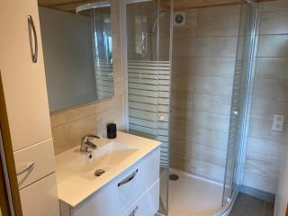 Chalet autonome à louer sur terrain de loisir de 2000m2 avec étang privé - 2