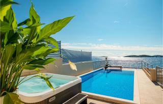 4 Bedroom Lovely Home In Orebic - 9